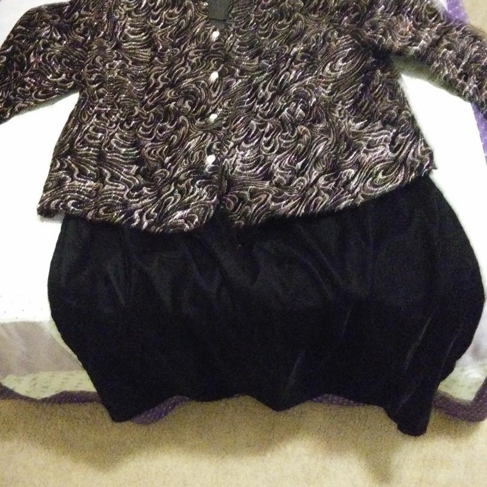 Maggie McNaughton "bling" outfit